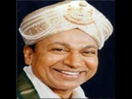 ராஜ்குமாருக்கு பெங்களூரில் 13 அடி வெண்கல சிலை!