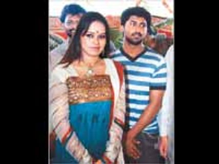 ஸ்வாதிகா...ஹீரோ மகேந்திரன்!