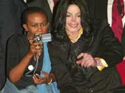 குழந்தைகளின் ஆயாவுடன் ஜாக்சன் காதல்!