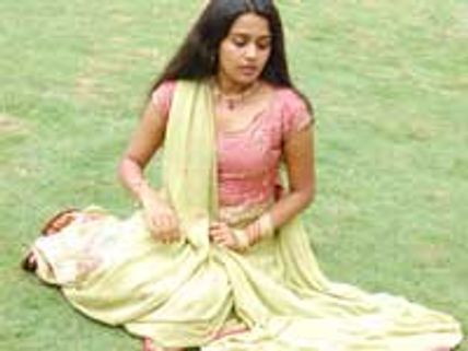 அனன்யா மீது இயக்குனர் சரமாரி புகார்