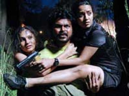 ஆயிரத்தில் ஒருவன்... இன்னும் முடியல!