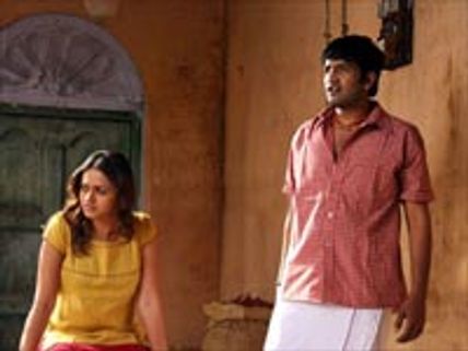 பாலிவுட் போகிறார் சந்தானம்!