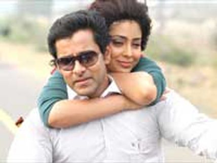 டிக்கெட் வசூலில் ஒரே நாளில் ரூ. 95 லட்சம் குவித்த கந்தசாமி