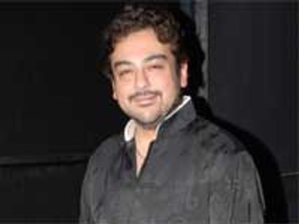 அட்னான் சமி கைது-விடுதலை