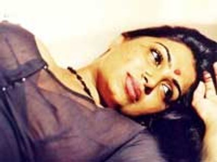 வேலு பிரபாகரனின் இன்னொரு காதல் கதை!