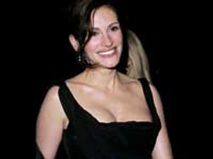 சிரபுஞ்சி போகும் ஜூலியா!