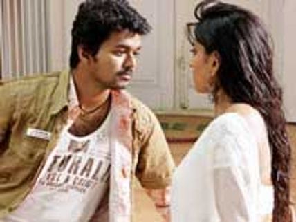 ராமாயணம் படித்துக் கொண்டே பெருமாள் கோவிலை இடிக்கும் தமிழ் சினிமாக்காரர்கள்!