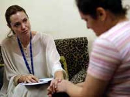 இவரும் நடிகைதான், ஆனால்...!