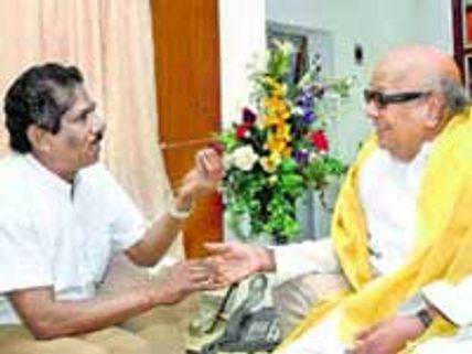 தமிழர்களுக்கான பாரதிராஜா விரதம்; கருணாநிதிக்காக கலைப்பு!