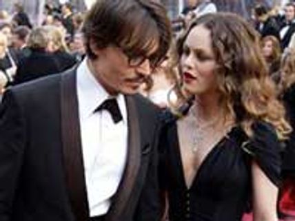 மல்லிகாவின் லேட்டஸ்ட் 'ரசிகர்'  ஜானி டெப்!