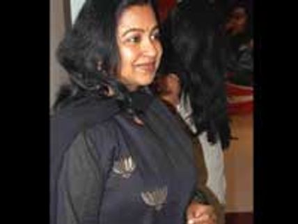 மோசடி...சின்னத் திரை விருதை திருப்பிக் கொடுத்த ராதிகா!