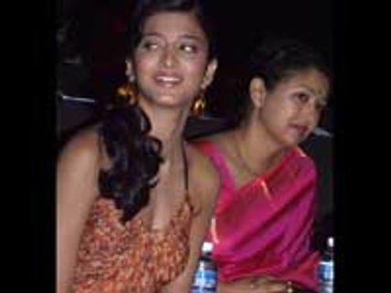 கெளதமி நடிக்கும் டிவி சீரியல்... கமல் தொடங்கி வைத்தார்!