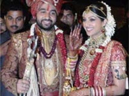 ராஜ் குந்த்ராவை மணந்தார் ஷில்பா! 
