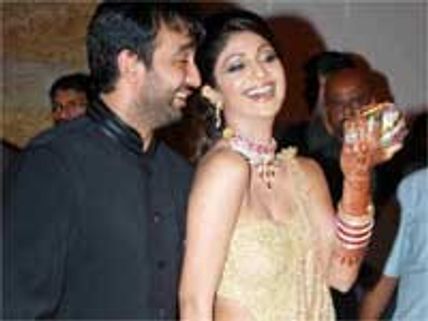 இன்று இரவு பஹாமாஸுக்கு ஹனிமூன் கிளம்புகிறார் ஷில்பா