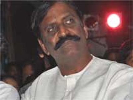 பெண் சிங்கம்: மீண்டும் இணைந்த வாலி-வைரமுத்து