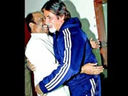 அதிசய மனிதர் ரஜினி!-அமிதாப் வியப்பு