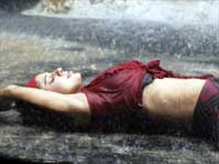 பத்திரிகையாளர்களை பார்த்து விமான நிலையத்தில் ஓட்டம் பிடித்த பிரபுதேவா- நயன்!