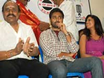 ஊரோடு ஒத்துப் போகணும்... இல்லேன்னா மிரட்டவும் செய்வோம்!-வி.சி. குகநாதன்