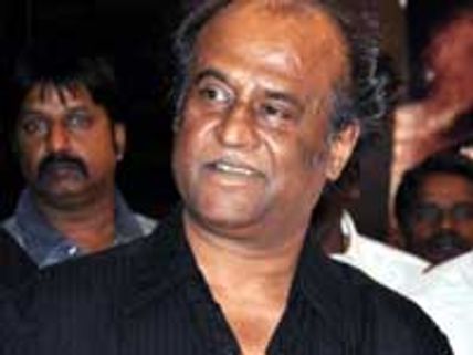 ராகவேந்திரா மண்டபம் மீது கல்வீச்சு என வதந்தி!