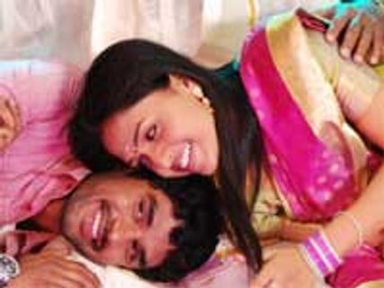 சுனேனா படப்பிடிப்பில் ரகளை... ரசிகர்களை விரட்டிய போலீஸ்