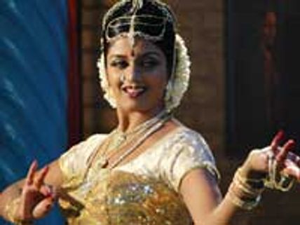 கன்னடத்தில் சாதனை படைக்கும் ஆப்தரக்ஷகா!