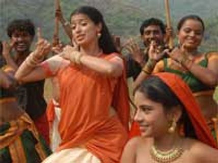 'லட்சுமிராய் பாட்டு... கலைஞருக்கு சமர்ப்பணம்'!