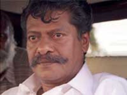 விஜய்யுடன் முதல் முறையாக இணைகிறார் நடிகரும் இயக்குநருமான ராஜ்கிரண். 