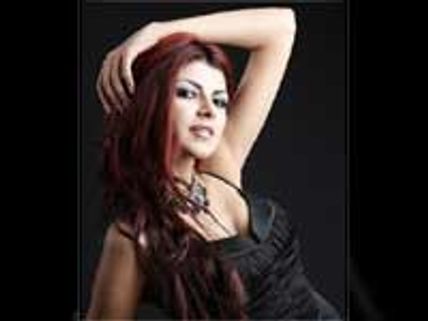 சானியா பாபி... உருகும் மிஸ் பாகிஸ்தான் ஆயிஷா கிலானி!  