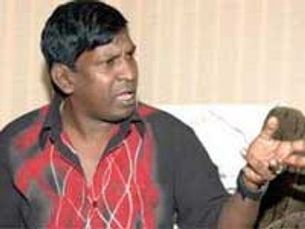 வேட்டிக்குள் நுழைந்த எறும்பை நசுக்கி எறிய வேண்டியதுதான்- வடிவேலு பதிலடி