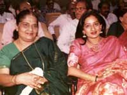 தேவிகா பெயரில் அறக்கட்டளை-நடிகை கனகா 