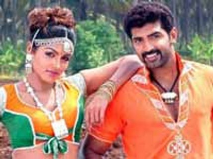 லண்டனில் ஸ்கை டைவிங்கின்போது நடிகர் அருண் விஜய் காயம்