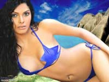 ட்விட்டரில் தனது நிர்வாணப் படத்தை வெளியிட்ட ஷெர்லின்!