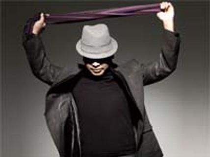 300 காஸ்ட்யூம்களில் 11 இசை நிகழ்ச்சிகள்... அமெரிக்காவில் ரஹ்மானின் கலக்கல் பயணம்!