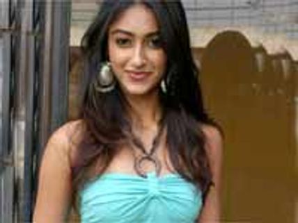 விக்ரமின் வெடி... இலியானா ஜோடி!