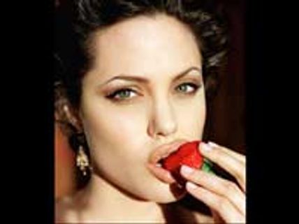 கிளியோபாட்ராவாக நடிக்கும் ஏஞ்சலினா ஜூலி