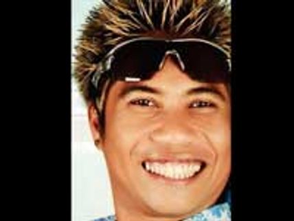 பிரமிக்க வைத்த பீட்டர் ஹெய்ன்-பரிசாக 'ஐபோன்'