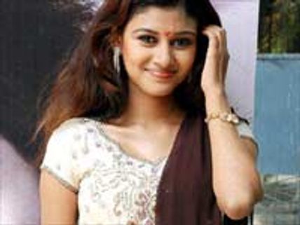 'கோடி' நடிகைகளுக்கு நெருக்கடி!