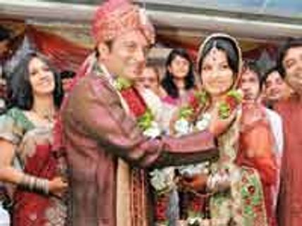 பிரகாஷ்ராஜ் - போனி வர்மா திருமணம்... மும்பையில் இன்று நடந்தது!