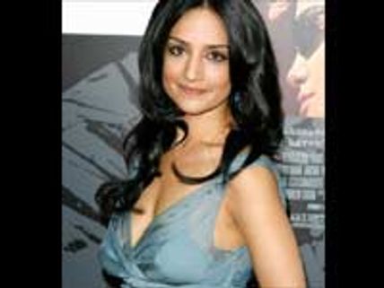 இந்திய வம்சவாளி நடிகைக்கு எம்மி விருது!