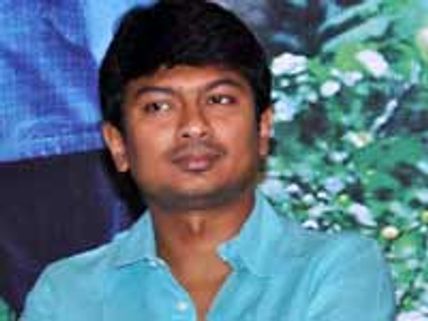 உதயநிதியைத் தூங்கவிடாத மைனா!