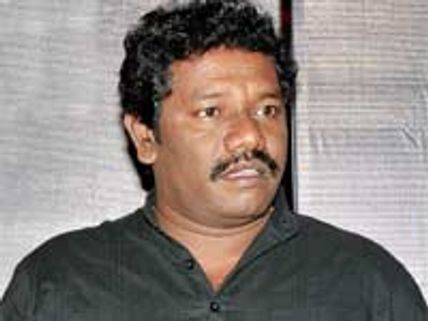 'பணம் வைத்திருக்கும் அரசியல்வாதிகள் படம் எடுக்கணும்' - கருணாஸ் போட்ட 'குண்டு'