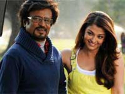 கேரளாவில் 125 தியேட்டர்களில் எந்திரன் டிக்கெட் காலி: புதிய சாதனை 