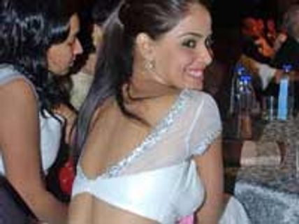 ஜெனிலியாவுக்குப் பெருசு பல்லு-கே.எஸ்.ரவிக்குமார் விட்ட 'ஜொள்ளு'!