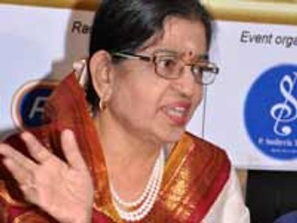 வார்த்தைகள் புரியாததற்கு பாடகர்களைக் குறை சொல்லாதீர்கள்!-பி.சுசீலா