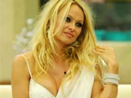 பிக்பாஸ் நிகழ்ச்சியை நள்ளிரவுக்கு மாற்றும் உத்தரவுக்கு இடைக்காலத் தடை!