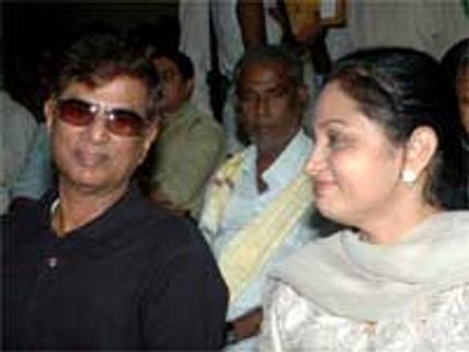 கோடம்பாக்கத்துல படுத்துட்டா மண்ணைப் போட்டு மூடிடுவாங்க! - எஸ்ஏசி