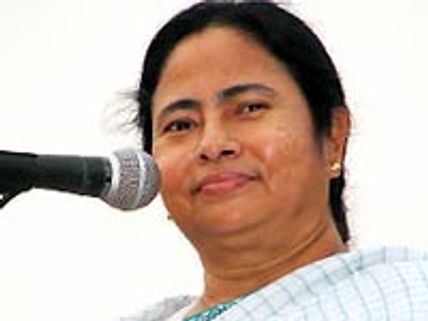 திரைப்படமாகும் மம்தா பானர்ஜி வாழ்க்கை : மேற்கு வங்கத் தேர்தலுக்கு முன் ரிலீஸ்!