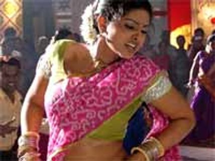 ஈரோட்டில் யாரும் என் இடுப்பைக் கிள்ளவில்லை-சினேகா