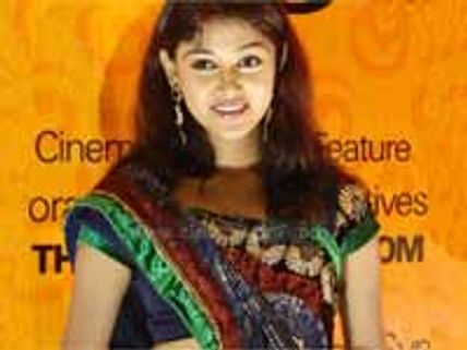 கன்னட களவாணியிலும் ஓவியா