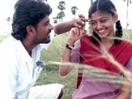 'களவாணி' ஸ்டைலில் ரகசியமாக திருமணம் செய்த விமல்!! 